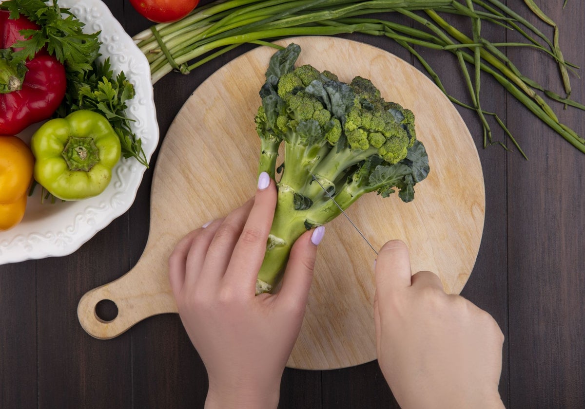 El brócoli es uno de los vegetales que ayuda a la recuperación muscular.