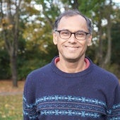Sandeep Jauhar, el médico que ayuda contando cómo vivió el Alzheimer de su padre