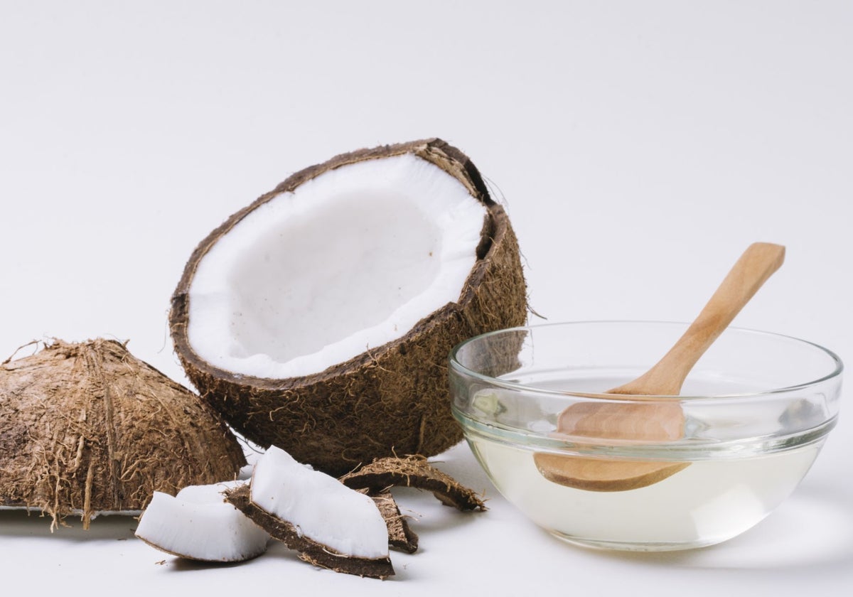 Coco y aceite de coco.