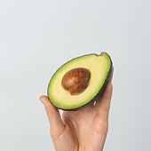 El alimento antiinflamatorio que protege el cuerpo en los días de calor