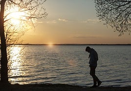 Los beneficios de la soledad: la emoción desagradable que puede ayudar a saber lo que nos hace felices