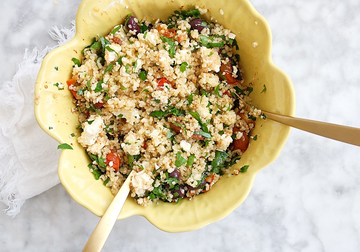 Ensalada de bulgur, feta y tomate, la receta vegetariana perfecta para el verano
