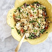 Ensalada de bulgur, feta y tomate, la receta vegetariana perfecta para el verano