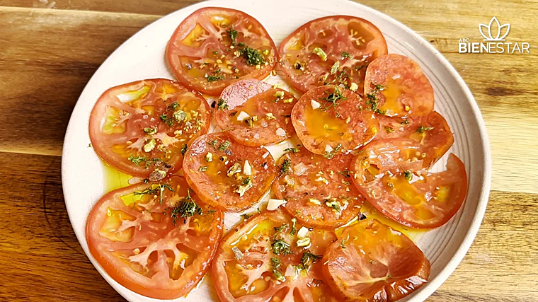 Tres recetas ligeras con tomate para tus cenas de verano