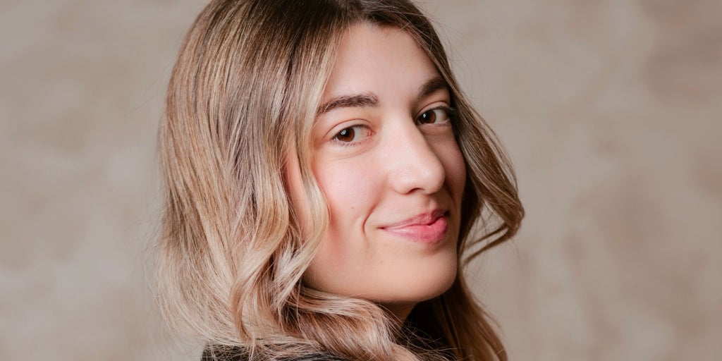 Ángela Esteban, psicóloga: «¿Qué sentiremos al final de la vida cuando veamos que nos hemos perdido muchas cosas por el trabajo?»