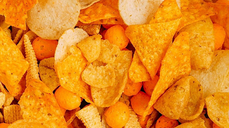 Dormir mal puede hacer que comamos peor, dañando gravemente nuestra salud.