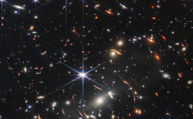 La NASA revela el primer grupo de imágenes del telescopio espacial James Webb, en directo