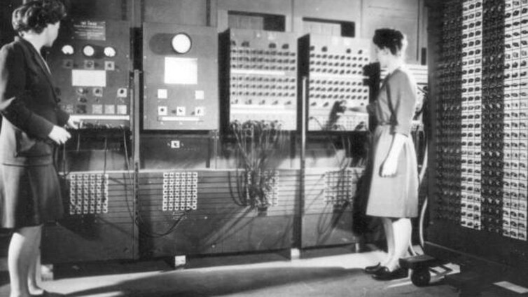 Del ábaco a la máquina de Turing: los antepasados de tu ordenador y tu móvil