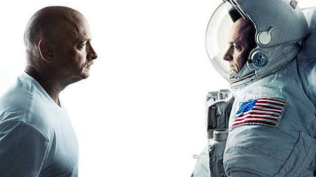 Mark Kelly (i) y Scott Kelly (d), los gemelos que hicieron posible el Estudio de los Gemelos, que comparó sus organismos durante un año, en tierra y a bordo de la ISS