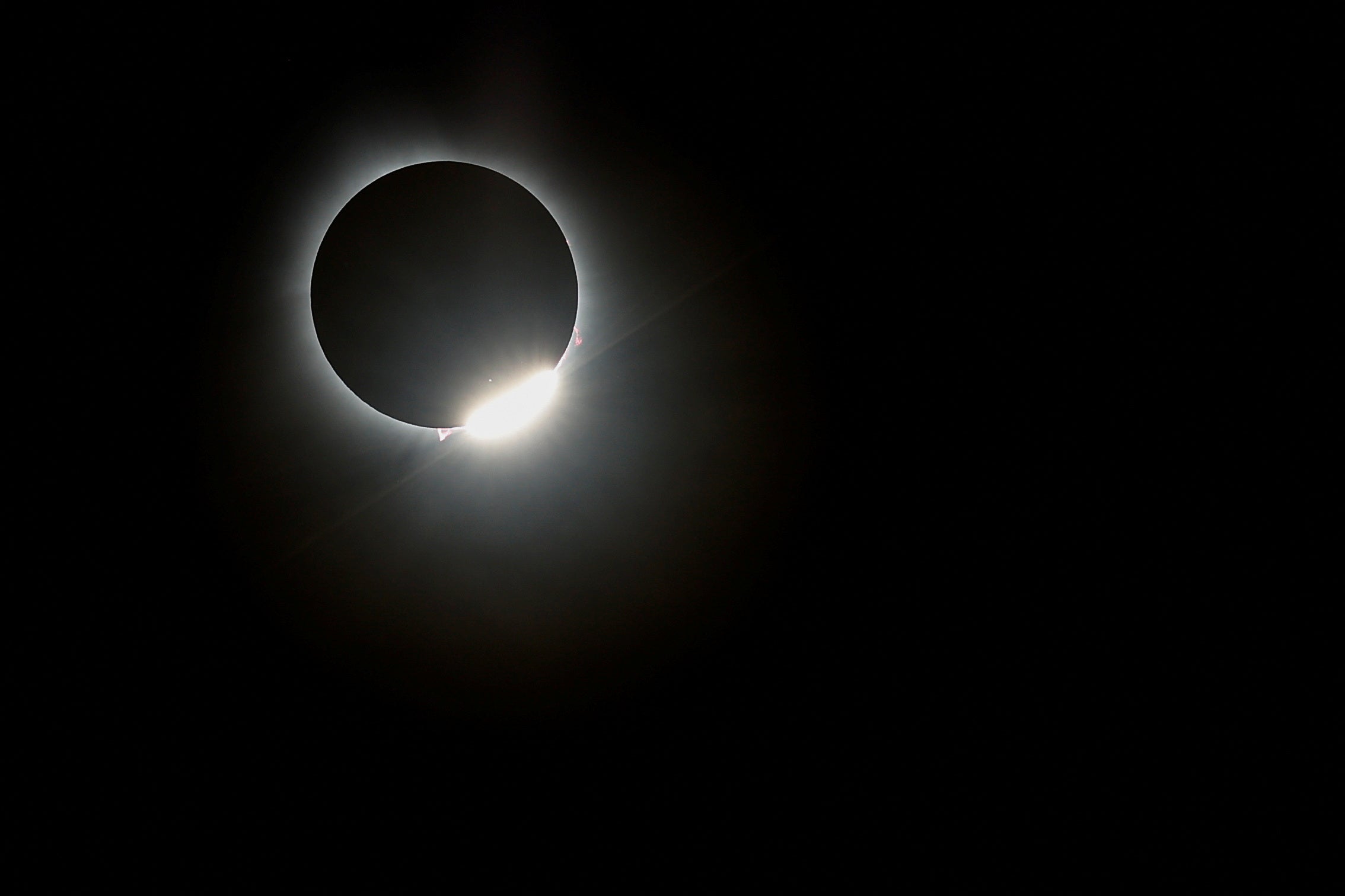 El espectacular eclipse total del Sol, en imágenes