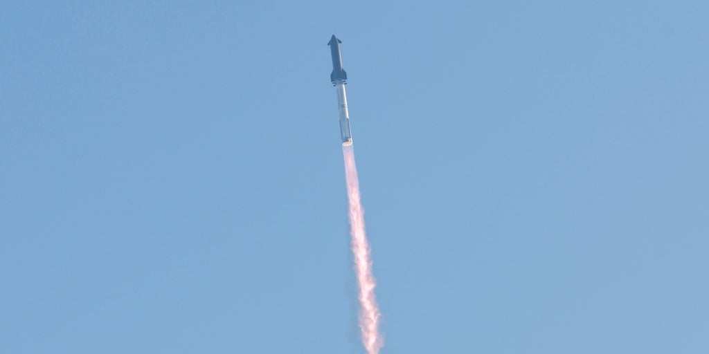 El megacohete Starship de Elon Musk explota en pleno vuelo sobre el Atlántico y desvía decenas de vuelos