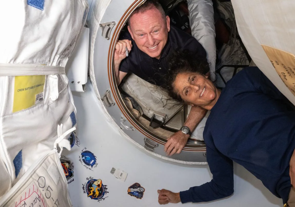 Sunita Williams y Barry Wilmore en la EEI