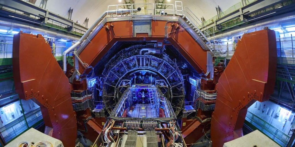 El viejo sueño de los alquimistas, hecho realidad: físicos del CERN logran transmutar el plomo en oro