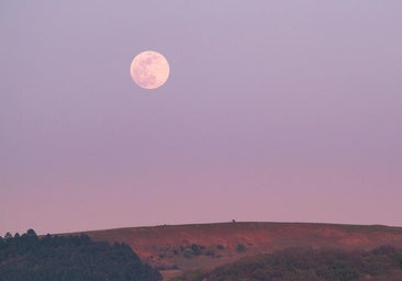 Luna de fresa: dónde ver en España hoy y a qué hora se produce el fenómeno