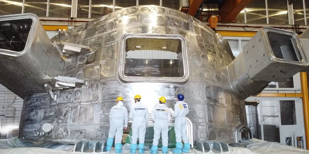 Iter、話されていない政府に同じテーブルで感じられる「Megamaquina」