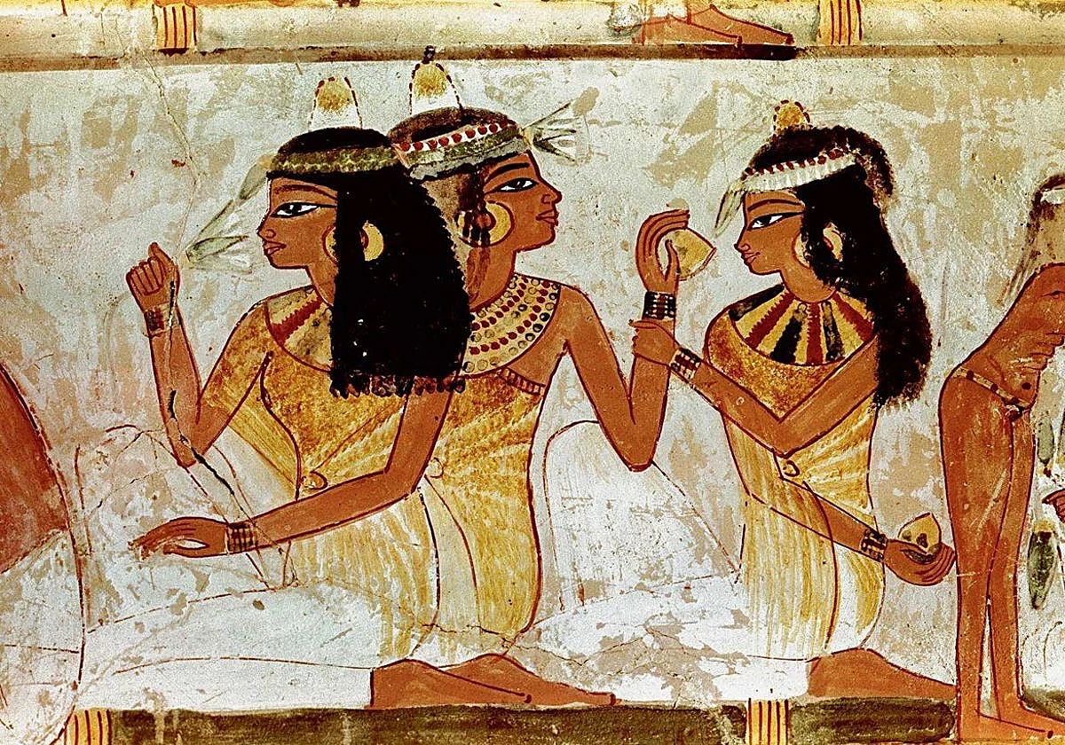 La fragancia del azar, el nacimiento del primer perfume de la historia