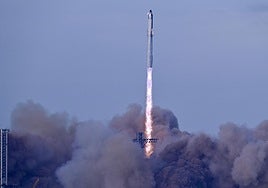 El cohete Starship de SpaceX logra con éxito su décima prueba tras varios intentos fallidos