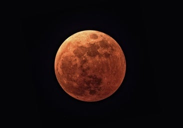 Eclipse total lunar: guía para disfrutar y fotografiar la 'Luna de sangre' de este domingo