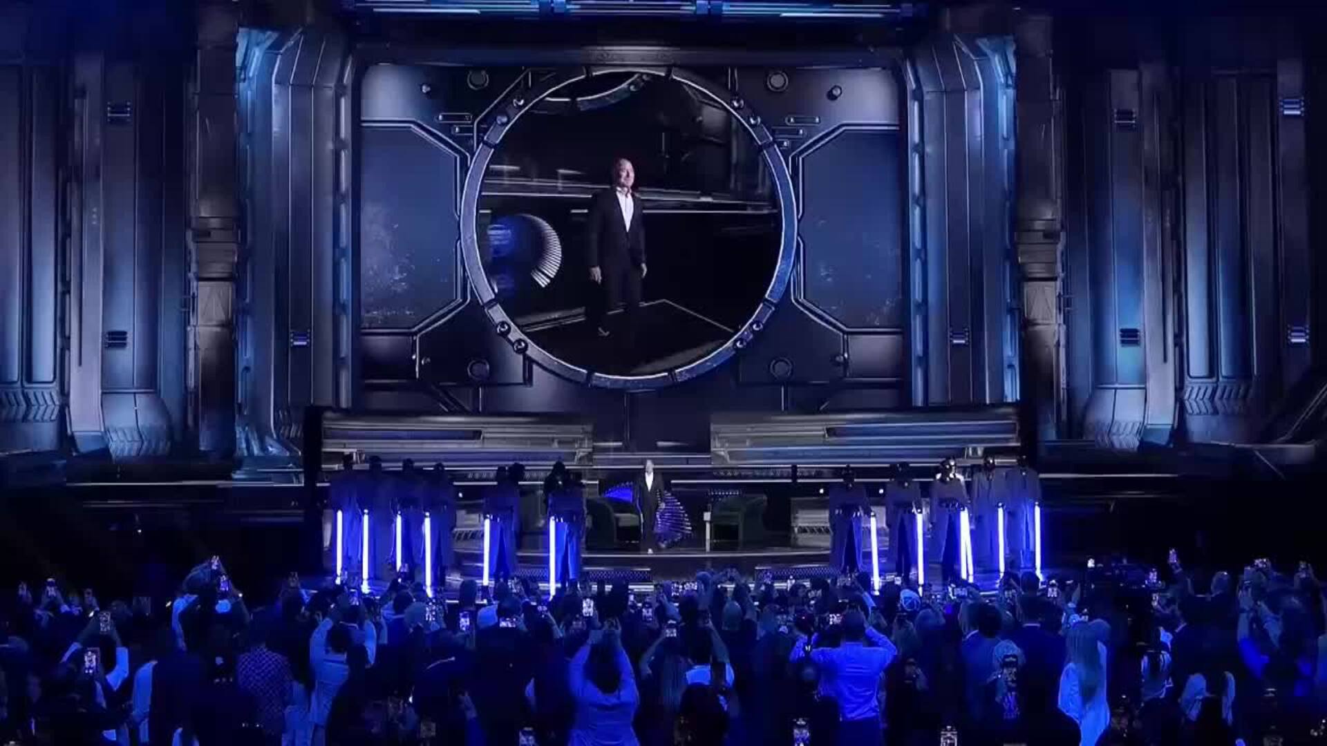 El empresario Jeff Bezos busca construir centros de datos en el espacio con Blue Origin