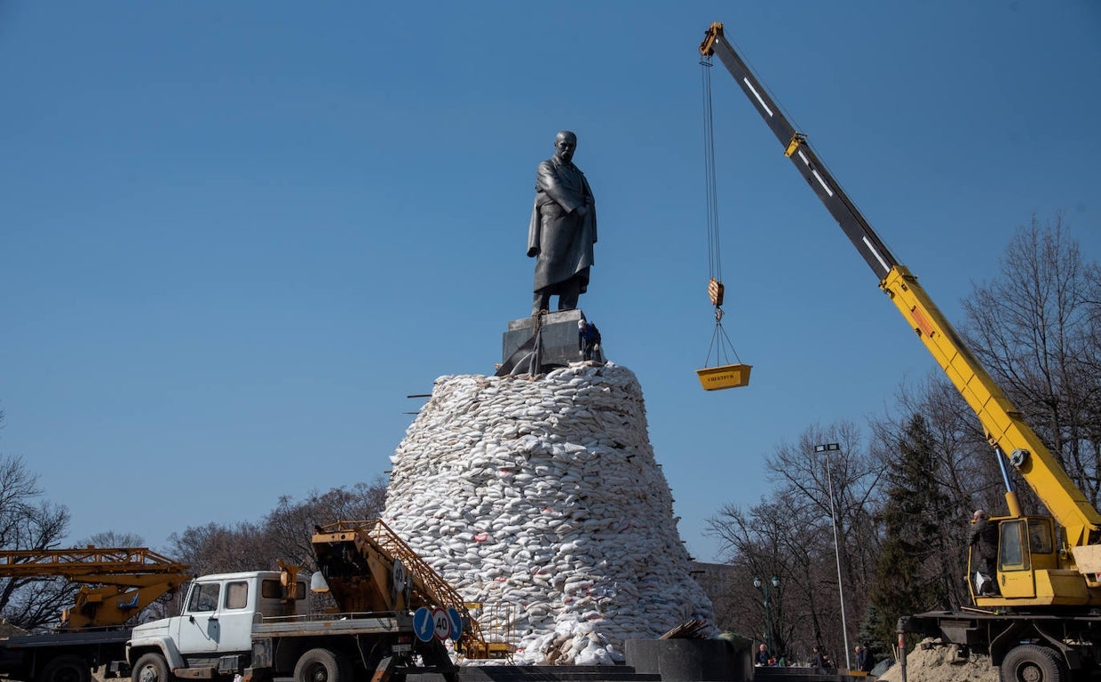 Una estatua del poeta Taras Shevchenko