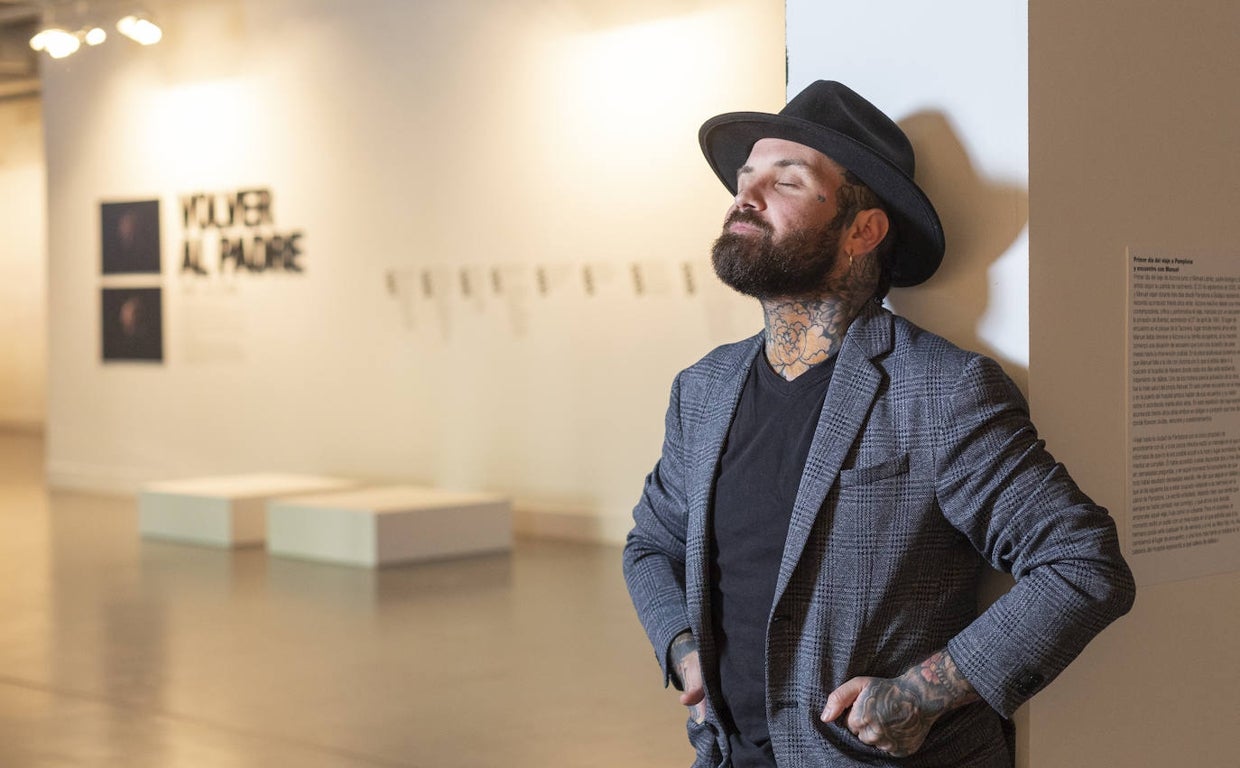 Azcona en la sala riojana