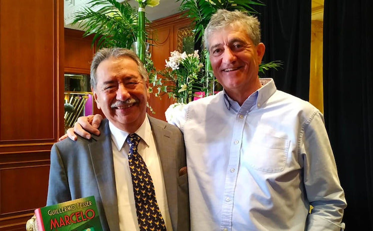 Marcelo y Guillermo Fesser, durante la presentación del libro en Madrid