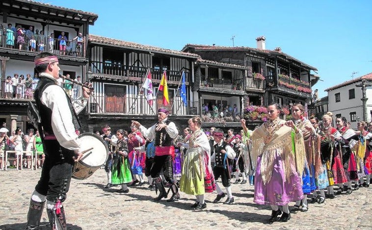 Quince fiestas de agosto que llenarán de ruido y felicidad el verano de España