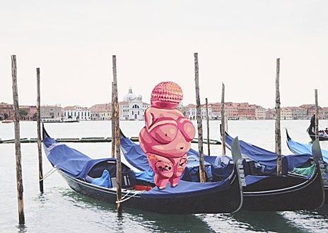 Imagen secundaria 1 - Obras de Ruth Gómez (arriba), Carmen Alvar y Alejandra Riera