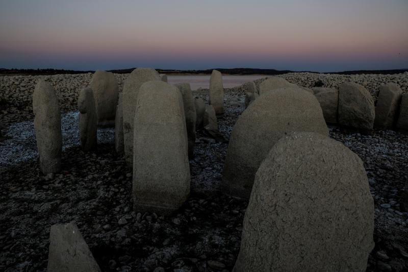 El dolmen se ha vuelto completamente visible tan solo en cuatro ocasiones desde 1963.