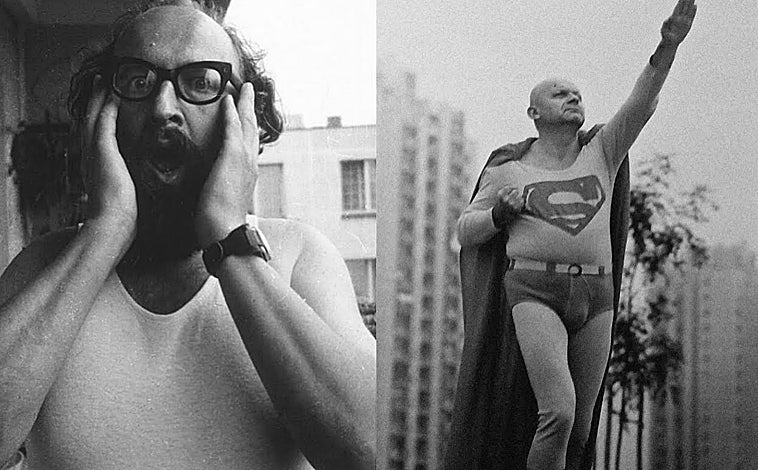 Imagen principal - Arriba, obra de Julius Koller en 1MiraMadrid. Sobre estas líneas, las propuestas de Helga de Alvear (Lucio Fontana) y Elvira González (A. Schlosser) 