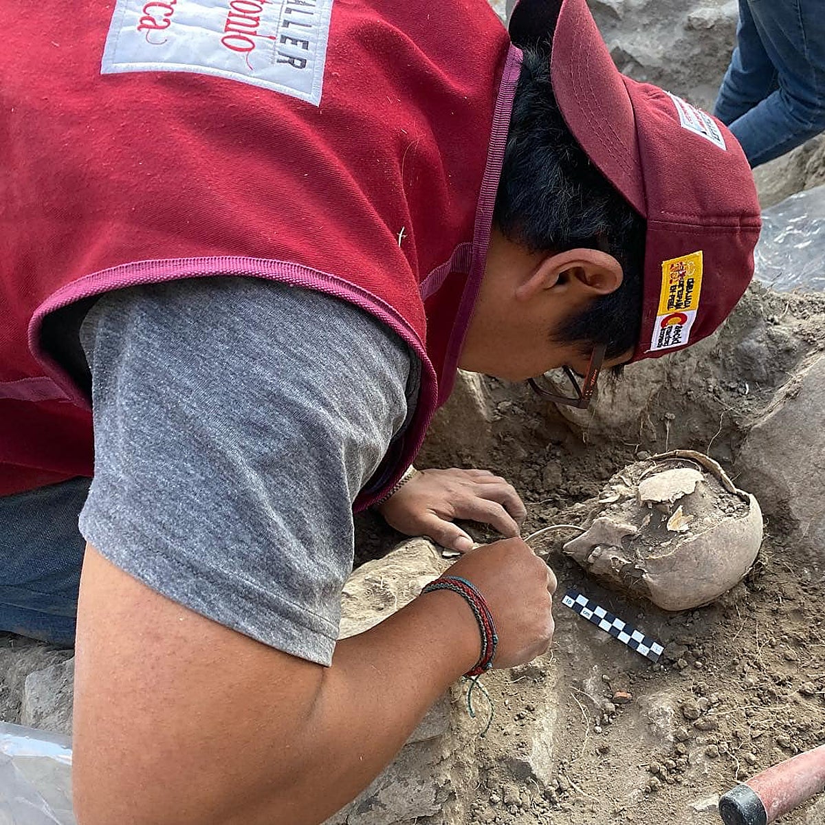Hallan los restos de niños sacrificados en una ofrenda prehispánica en Perú