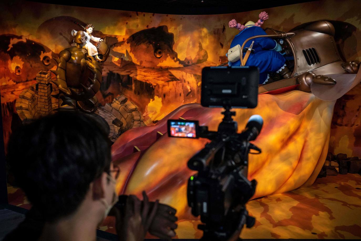 Recreación en el Gran Almacén de Ghibli de una de las célebres escenas de 'El castillo en el cielo'