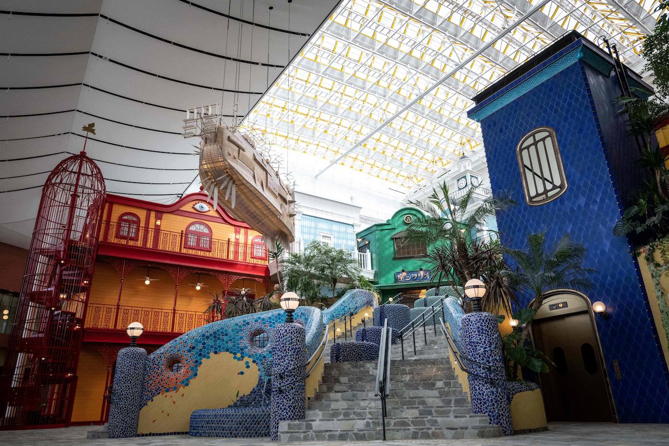 Una de las áreas más atractivas es el 'Gran almacén Ghibli', en el que se podrán ver las decoraciones de 13 de las obras de Miyazaki, como 'EL viaje de Chihiro'.