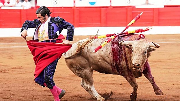 El garbo de Morante, en Cuatro Caminos con el jabonero