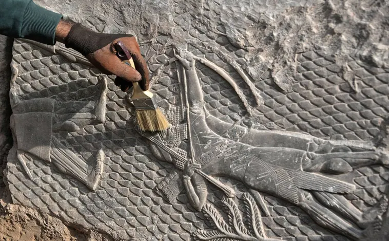 Salen a la luz monumentales relieves en Nínive, la antigua capital asiria destruida por el Ejército Islámico