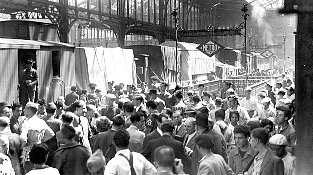 Llegada de las obras del patrimonio español a la Estación del Norte de Madrid en septiembre de 1939, procedentes de Suiza, adonde fueron evacuadas en la Guerra Civil