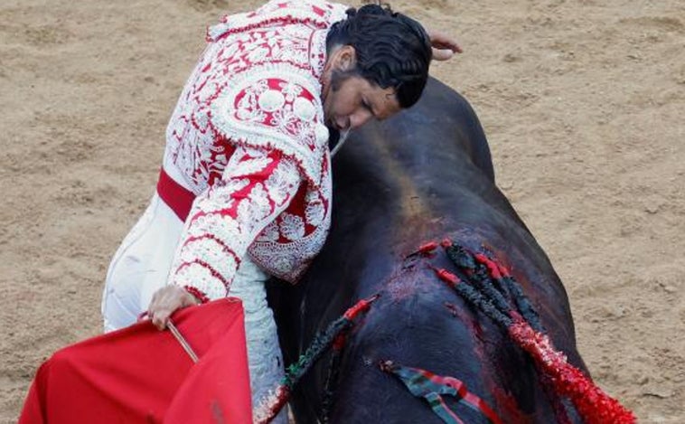 Morante donó los 30.000 euros del Nacional de Tauromaquia a la Casa de Misericordia