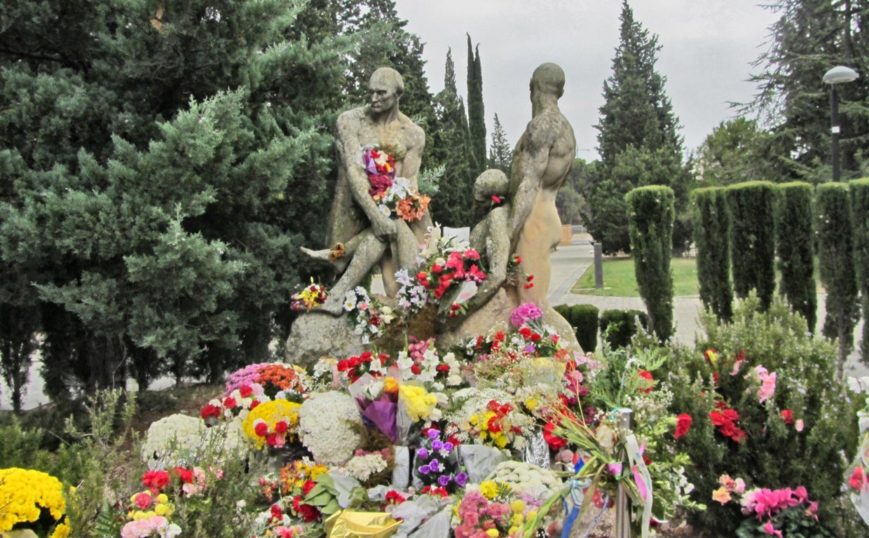 El cementerio de Torrero, en Zaragoza, ayuda a a entender ideales, tragedias, logros y derrotas de esta tierra