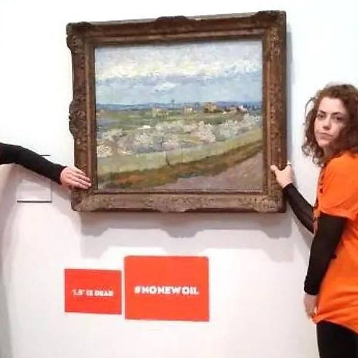 La Justicia declara culpables de causar daños criminales a dos activistas que atacaron un Van Gogh