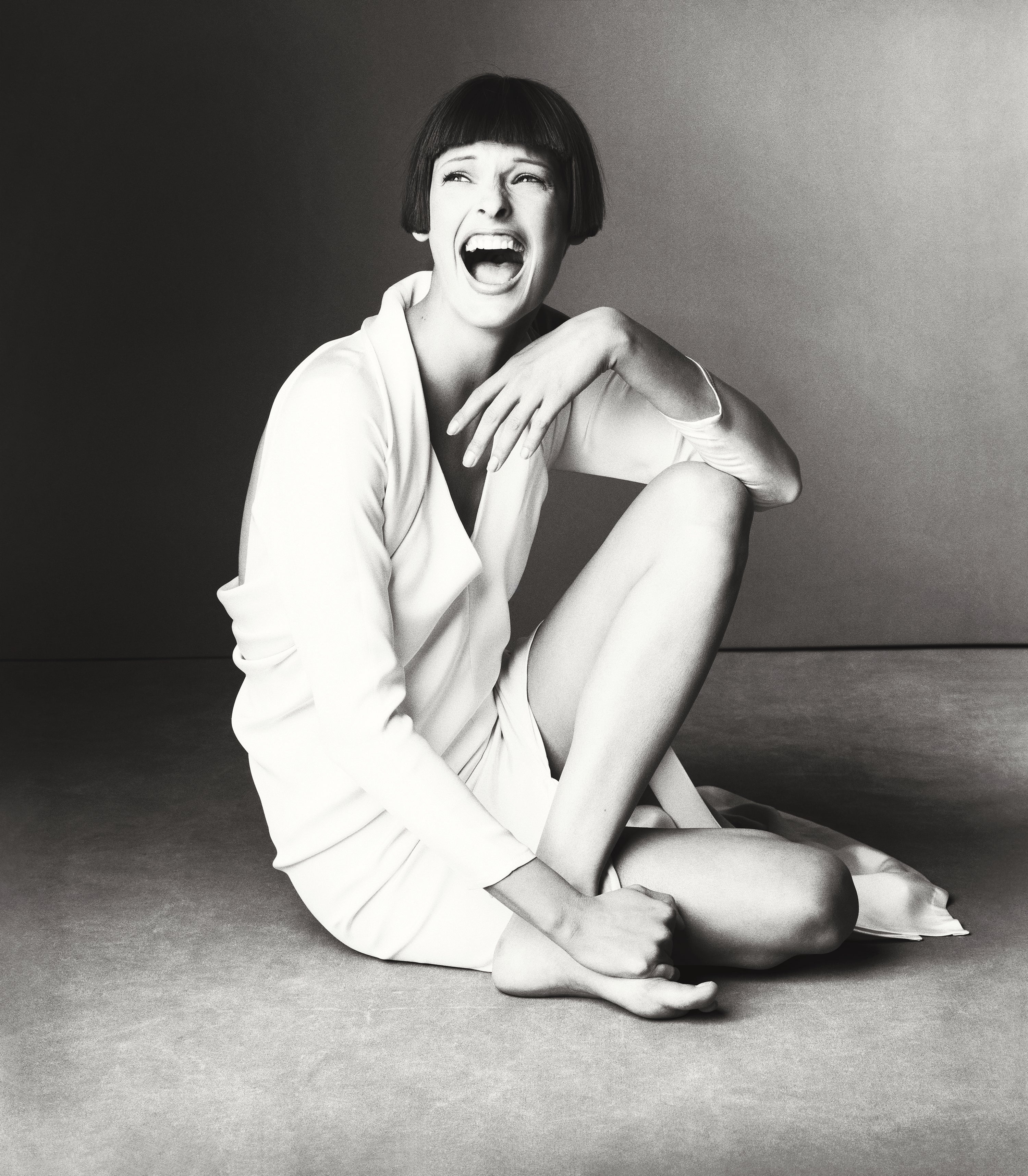 Imagen secundaria 1 - Arriba, detalle del montaje de la muestra en La Coruña. Sobre estas líneas, Linda Evangelista, musa del fotógrafo, y Brent King