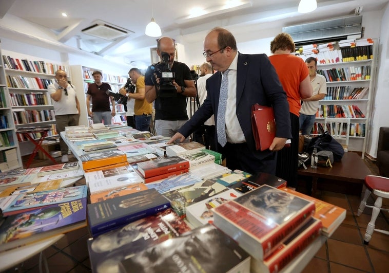 El bono cultural vuelve a tropezar: el sistema de pago registra fallos en librerías y cines