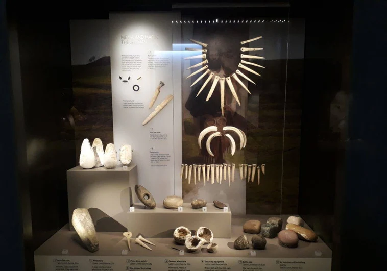 El 'chamán' enterrado cerca de Stonehenge hace 4.000 años fabricaba objetos de oro