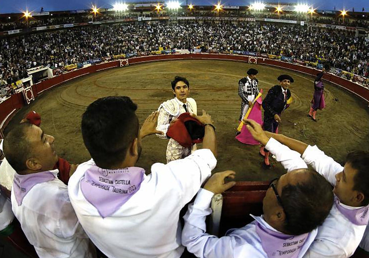 La vuelta al ruedo triunfal de Sebastián Castella en Manizales