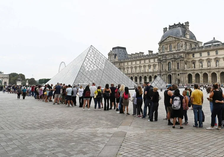 El Louvre restringe la entrada a 30.000 visitantes diarios para frenar la masificación
