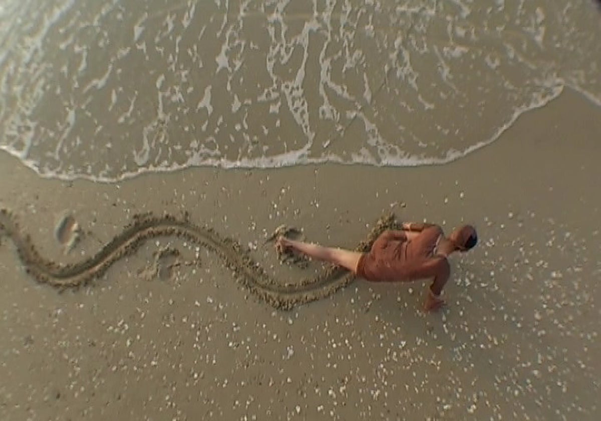 'Dancing for Maya' (2005), vídeo de Sigait Landau en la galería Dvir