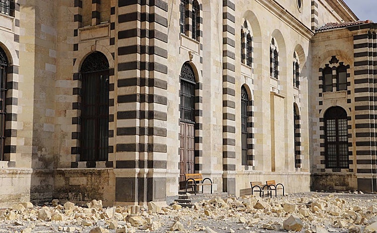 Imagen principal - La mezcla de civilizaciones y de culturas a lo largo de su historia otorga a Gaziantep un interés singular, y las mezquitas forman parte importante