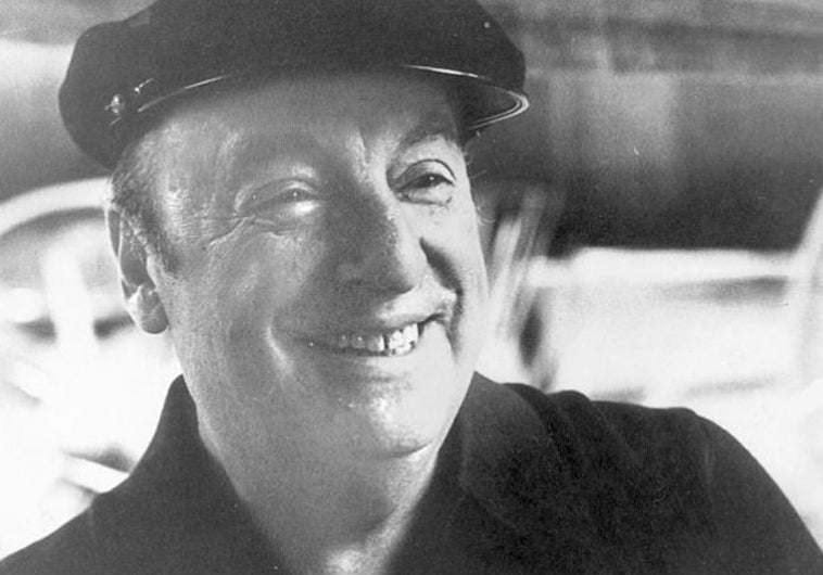 El escritor chileno Pablo Neruda