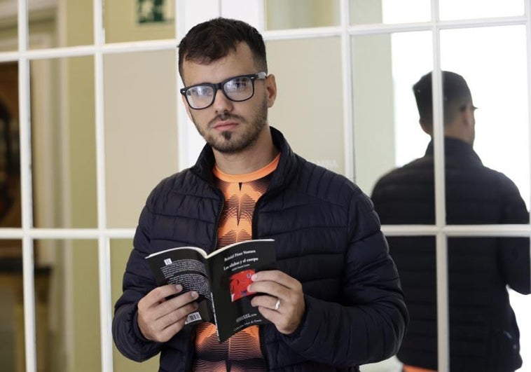 De Cuba al Palace gracias a la poesía: el viaje de Reiniel Pérez Ventura