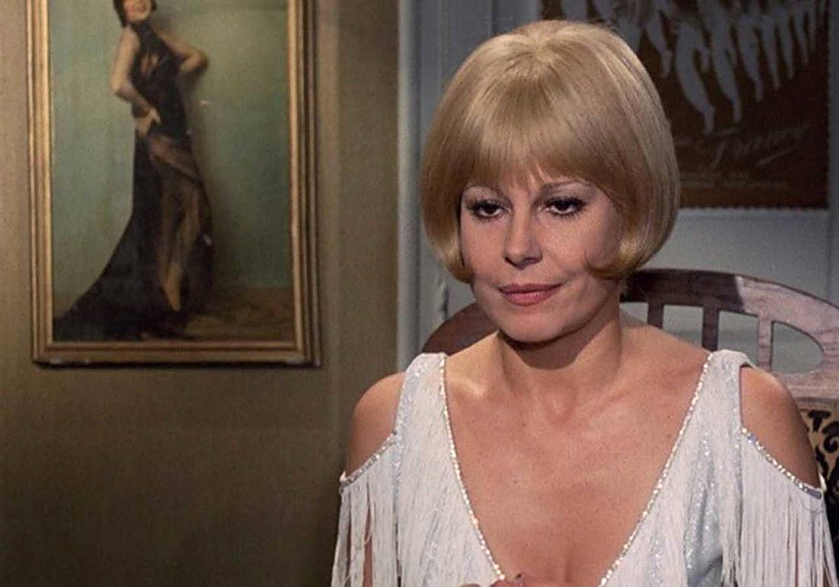 Laura Valenzuela, en una escena de 'Pierna creciente, falda menguante'