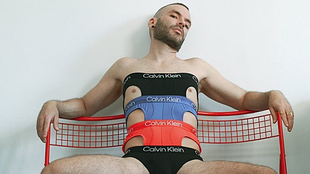 Pieza realizada con calzoncillos Calvin Klein. Performance realizado en las calles de Madrid